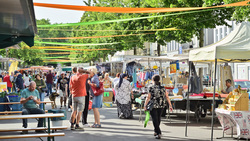 Impressionen vom Westwallmarkt. Bild: Stadt Krefeld, Presse und Kommunikation, Andreas Bischof